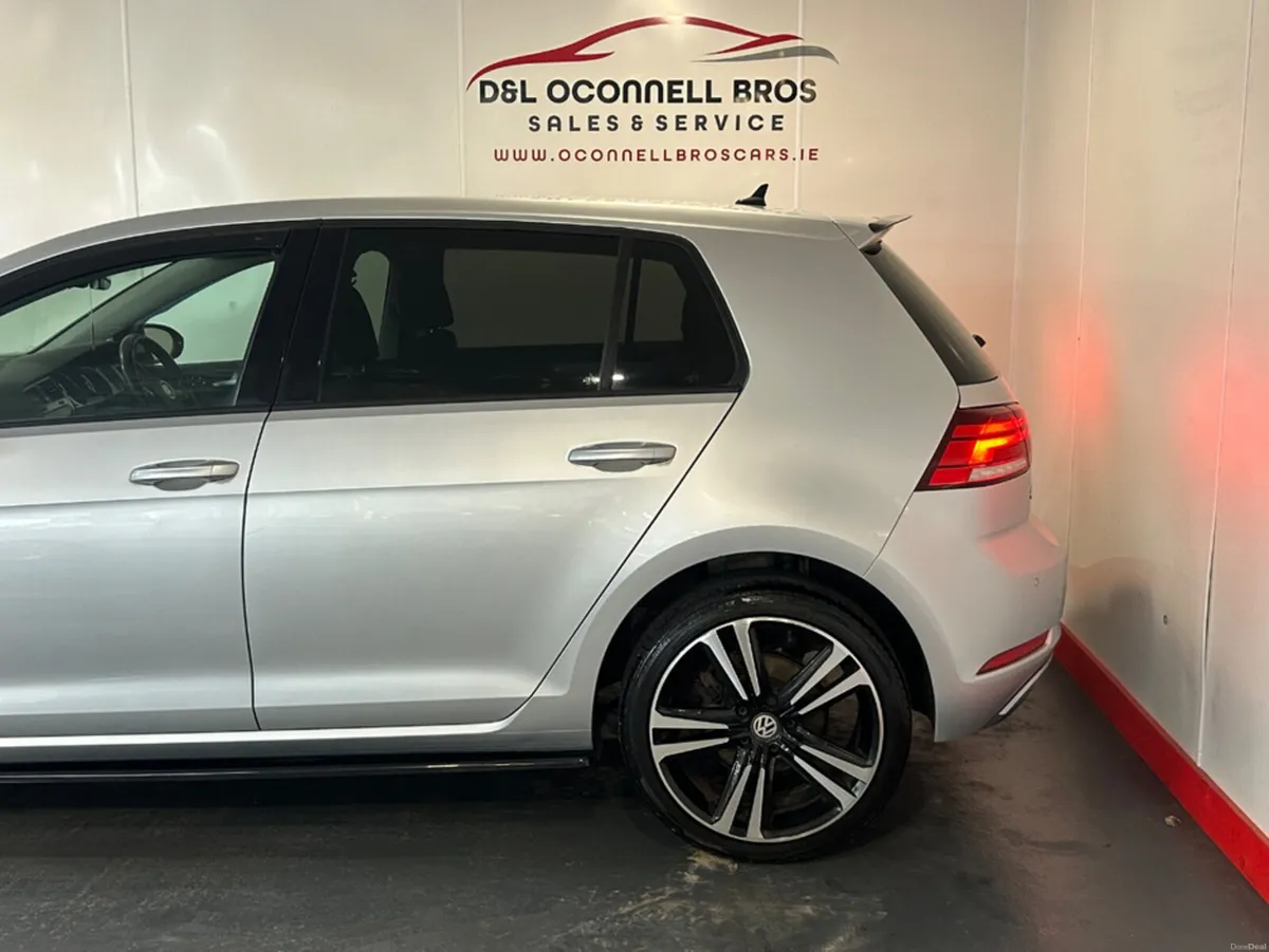 Volkswagen Golf 1.6 TDI SE NAV 115PS 5DR - Image 6