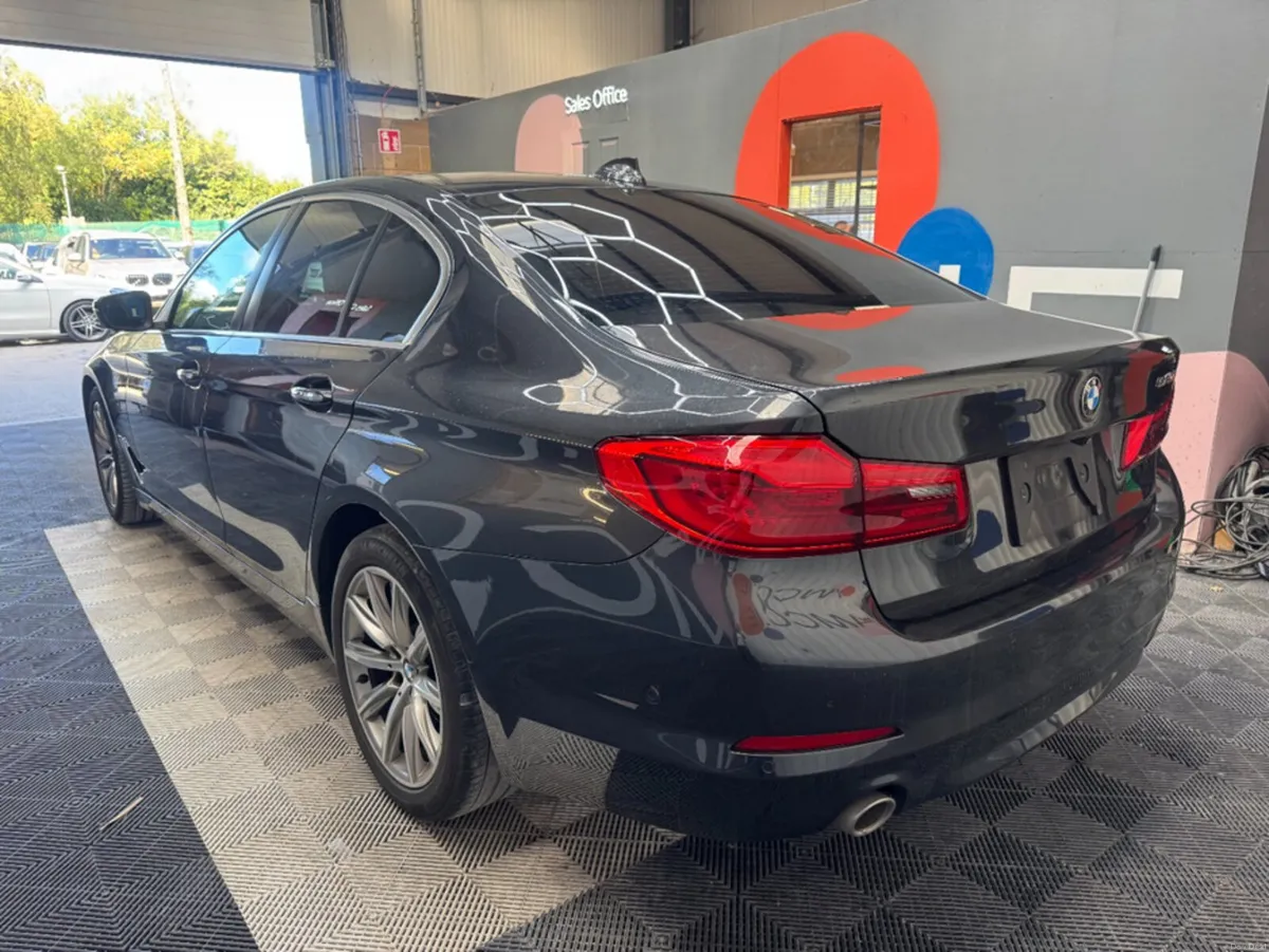 BMW 5-Series 2017 BMW 5 523D AUTOMATIC 2.0  / PARK - Image 5