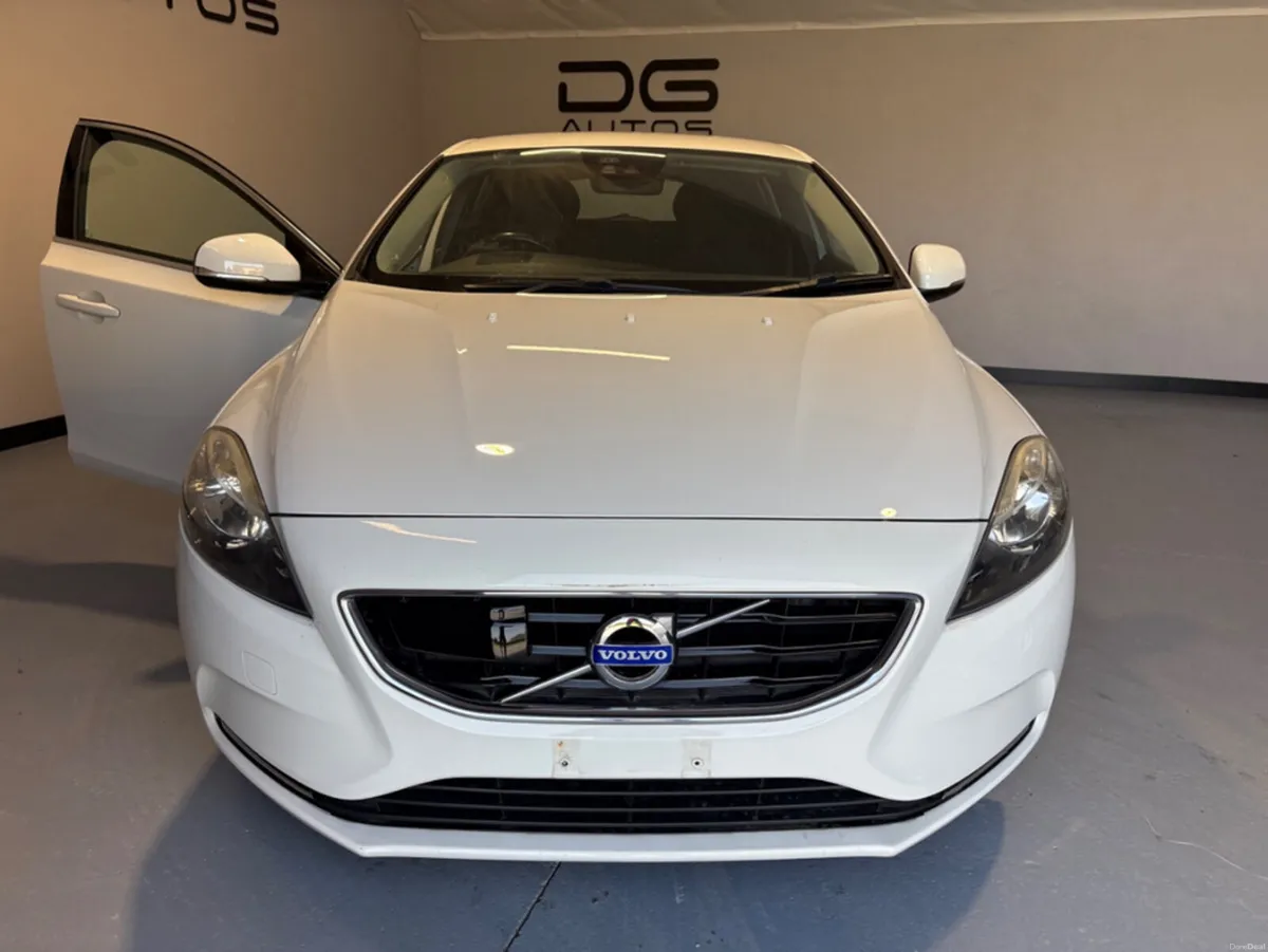 Volvo V40 Auto - New NCT - Low KMs - Image 6