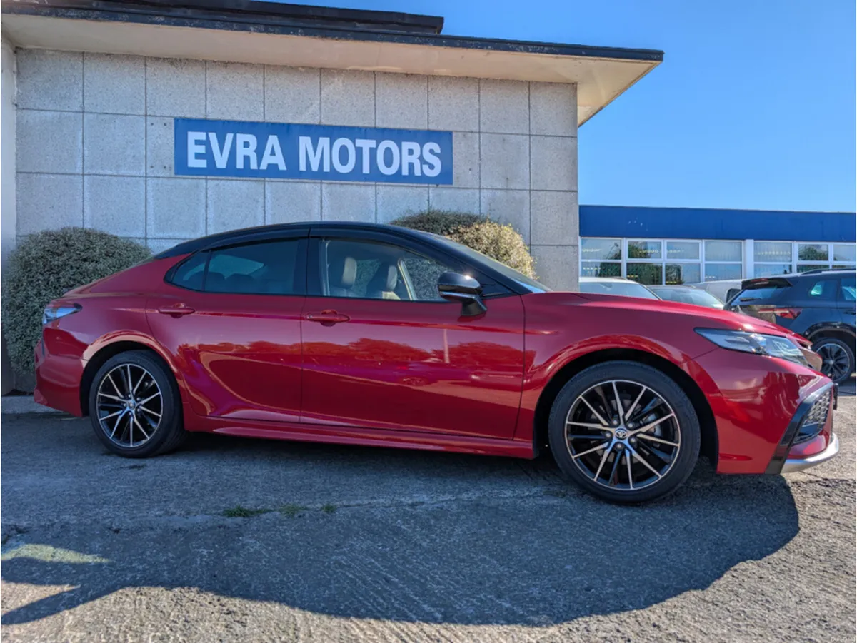 Toyota Camry WS HYBRID AUTOMATIC 2.5 PETROL //VERY - Image 3