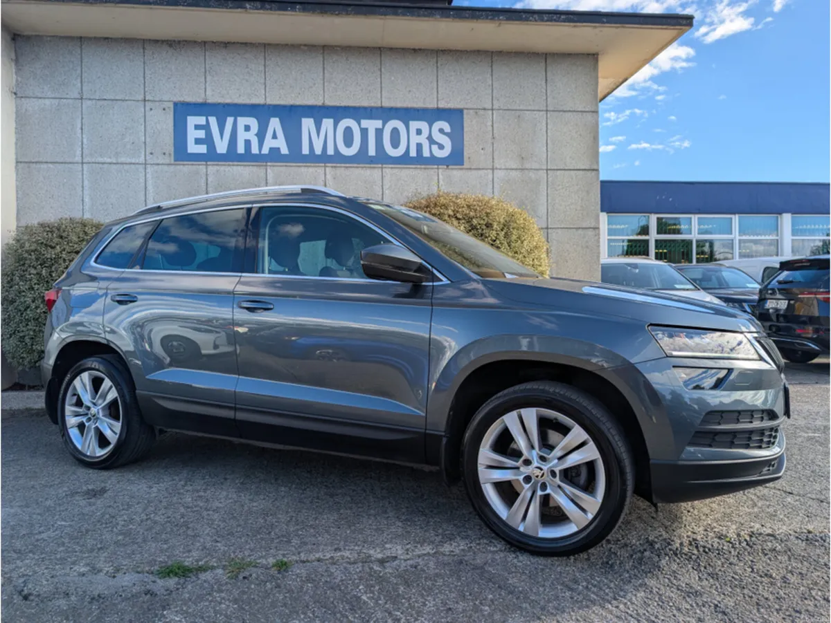 Skoda Karoq STYLE MANUAL 1.0 PETROL //SAT NAV//CRU - Image 3