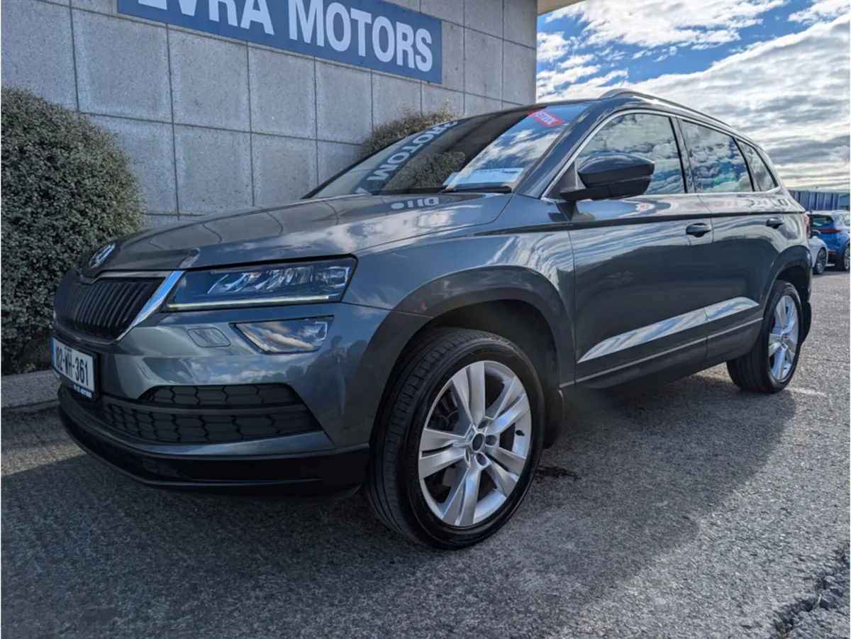 Skoda Karoq STYLE MANUAL 1.0 PETROL //SAT NAV//CRU - Image 4