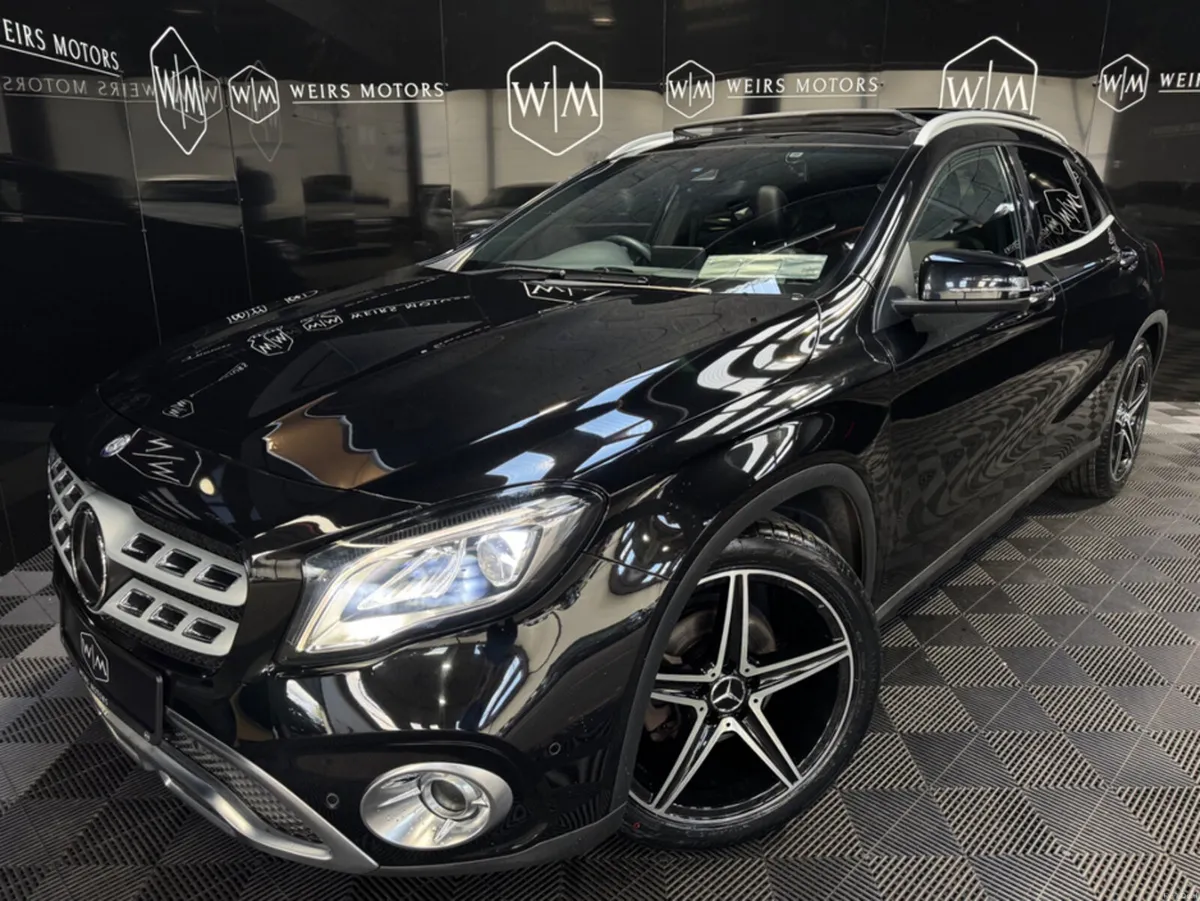Mercedes-Benz GLA GLA180 SUNROOF AMG ALLOYS AUTOMA - Image 1