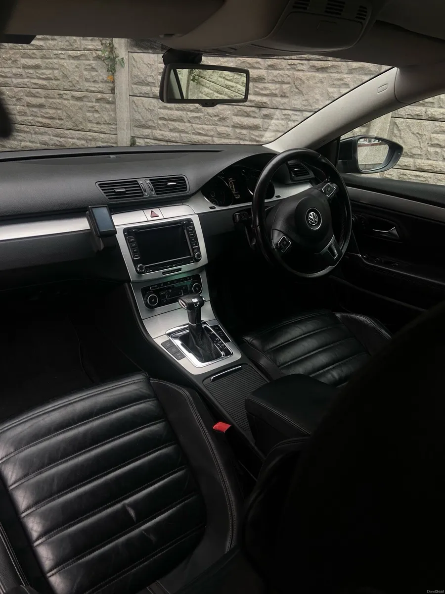 2010 Volkswagen Passat CC 2.0 - Image 3