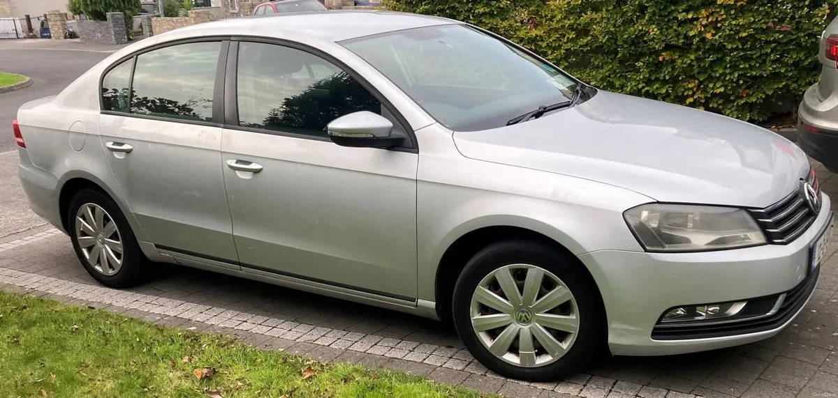 Volkswagen Passat 2012 - Image 4