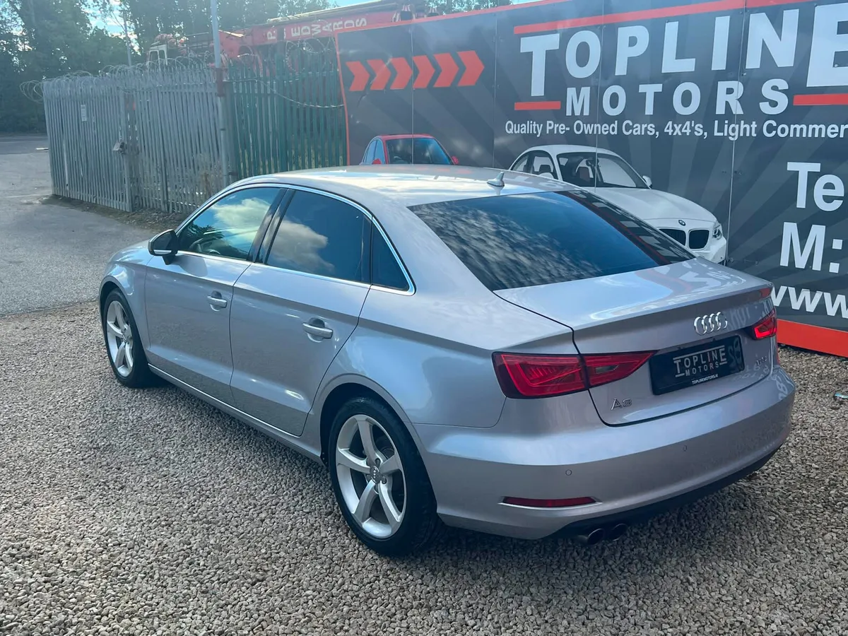 //STUNNING FULL LEATHER//AUTO//REVERSING CAMERA// - Image 6