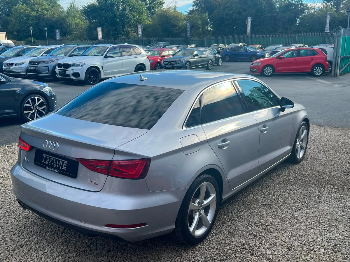 //STUNNING FULL LEATHER//AUTO//REVERSING CAMERA// - Image 3