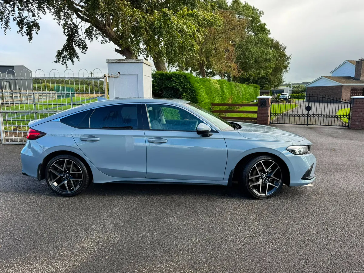 Honda Civic Advance e:HEV 2025 - Image 3