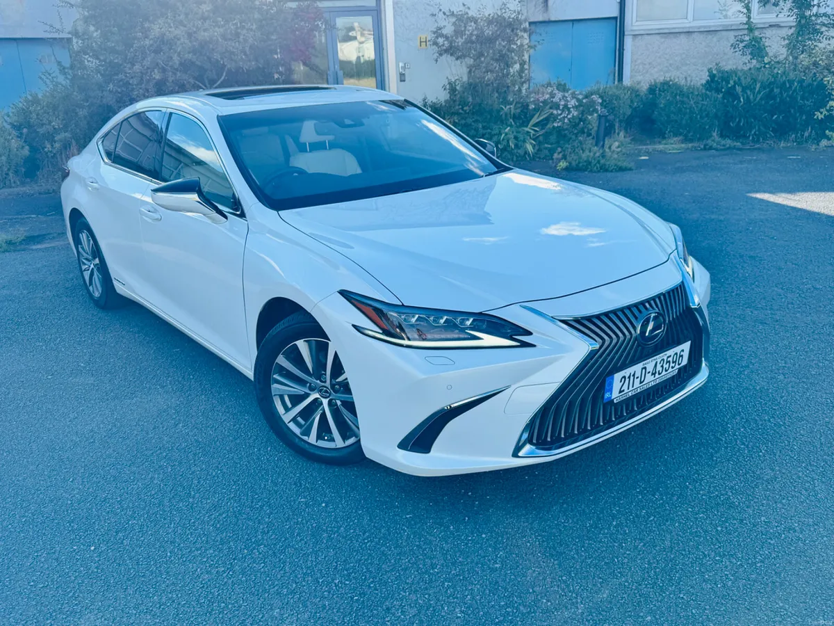 LEXUS ES300h - PREMIUM SPEC - TILT SUNROOF - 66k - Image 3