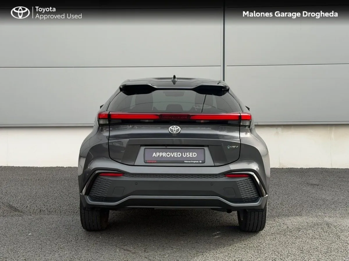 Toyota C-HR 1.8 Hybrid Sol *2 Free Service* Call N - Image 4