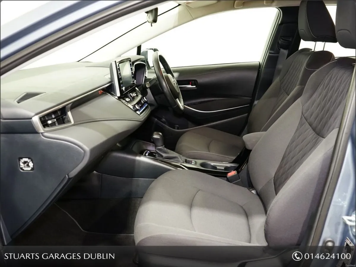 Toyota Corolla Hybrid Luna 4DR Auto - Image 3