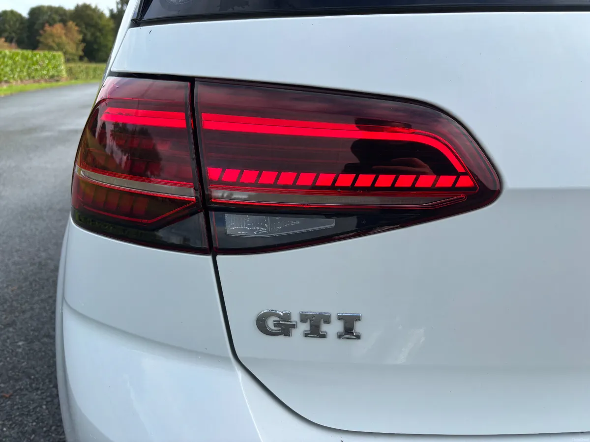 VOLKSWAGEN GOLF GTI 2.0 TSI DSG 2018 - Image 6
