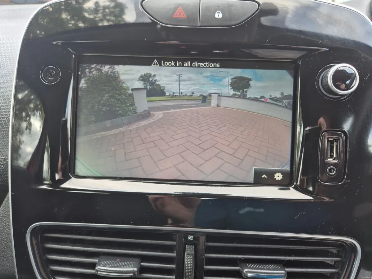 Renault Clio 2019 - Image 2