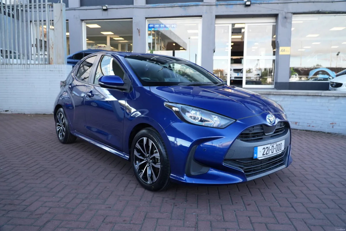 2022 TOYOTA YARIS 1.5 PETROL HYBRID 5DR HATCHABCK - Image 1