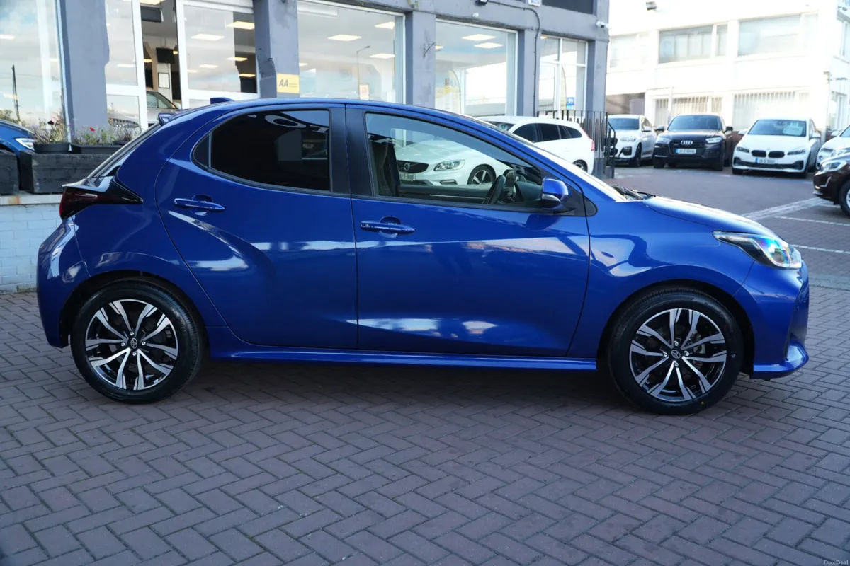 2022 TOYOTA YARIS 1.5 PETROL HYBRID 5DR HATCHABCK - Image 3