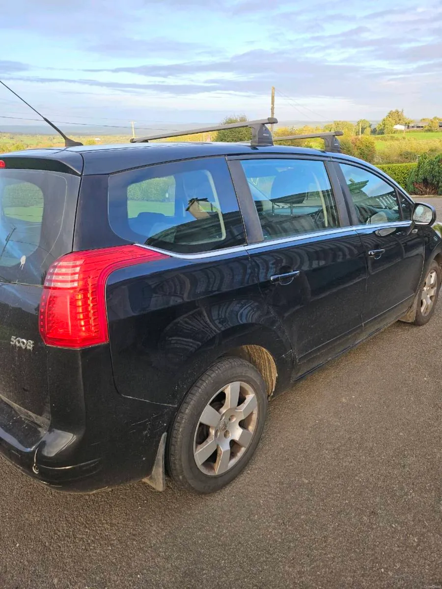 Car - Image 2