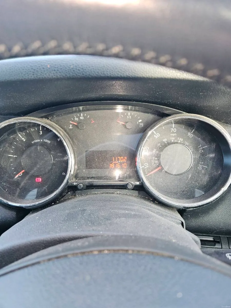 Car - Image 4