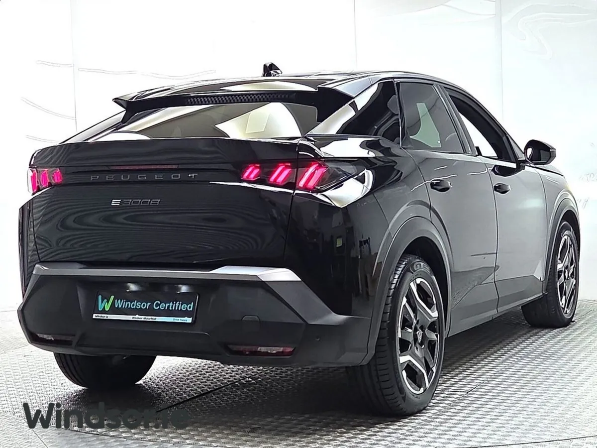 Peugeot 3008 Allure EV 210 73kWh - Image 2