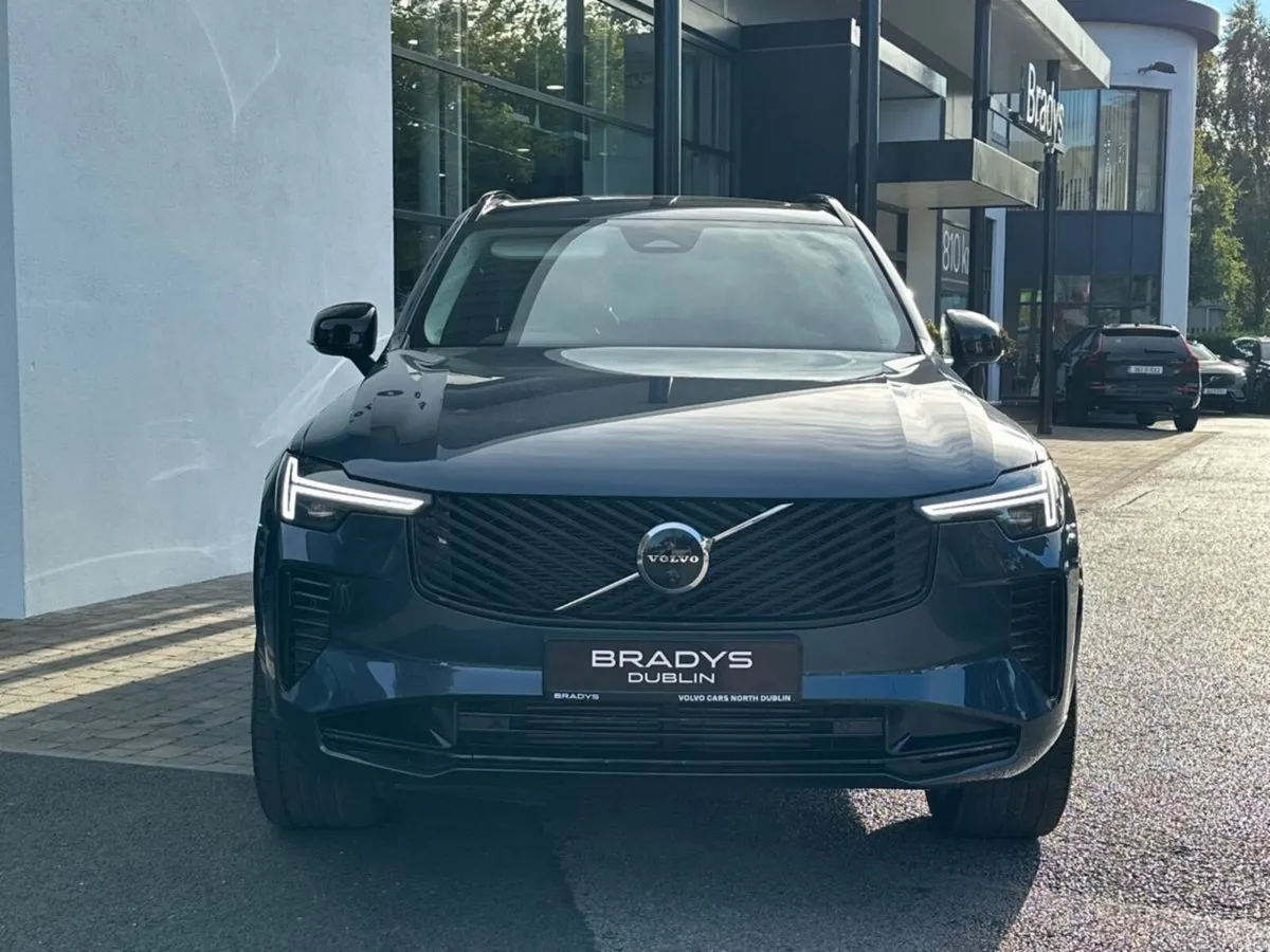 Volvo XC90 XC90 T8 Plus Dark AWD PHEV - Image 2