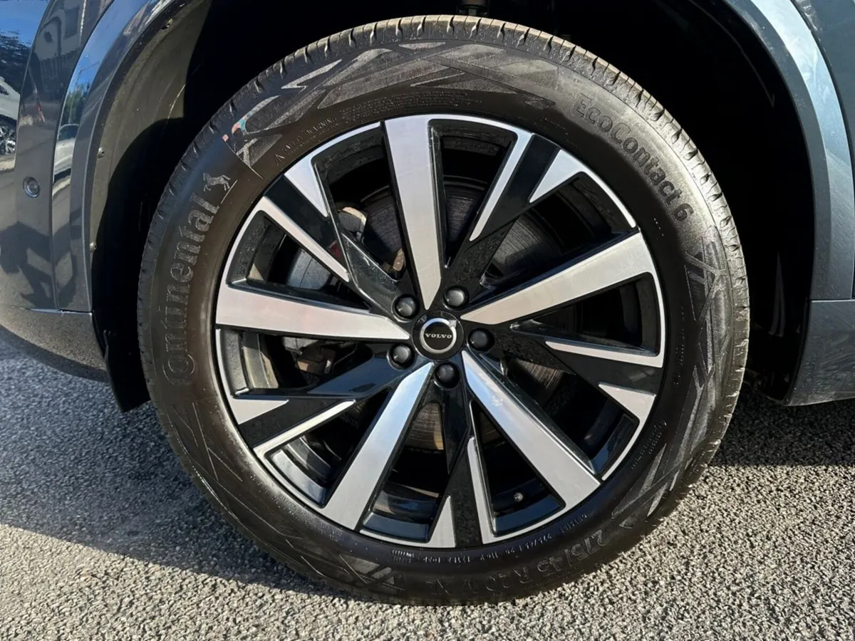 Volvo XC90 XC90 T8 Plus Dark AWD PHEV - Image 4