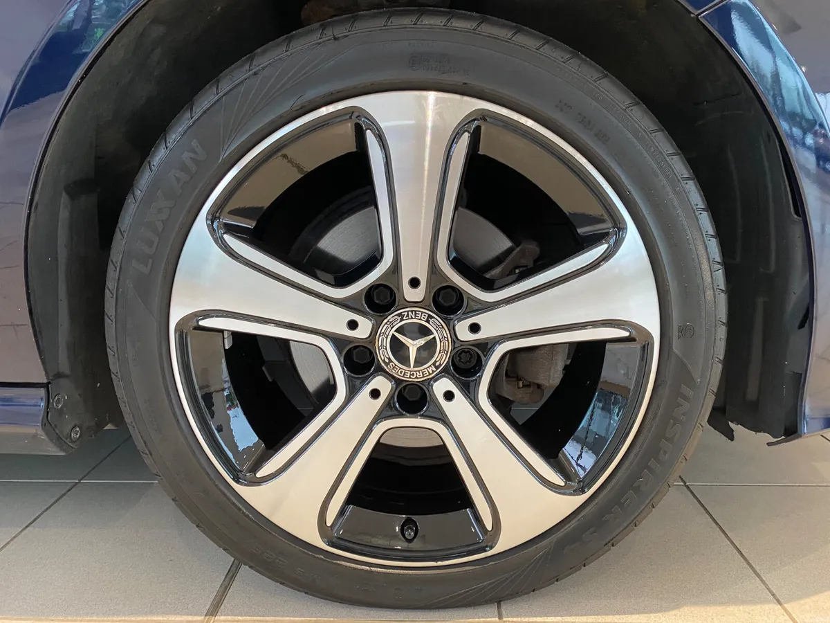 Mercedes-Benz A-Class 2018 A 180D URBAN A/T - Image 6