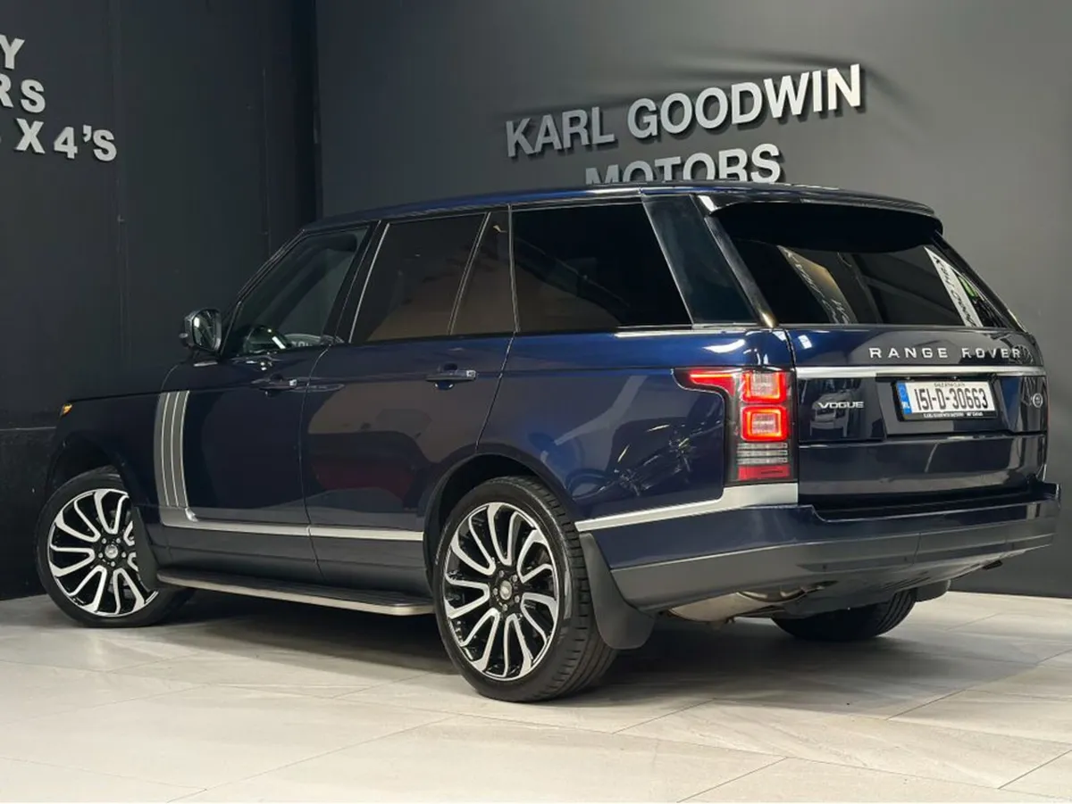 LAND ROVER RANGE ROVER 3.0 TDV6 VOGUE 5DR AUTO - Image 6