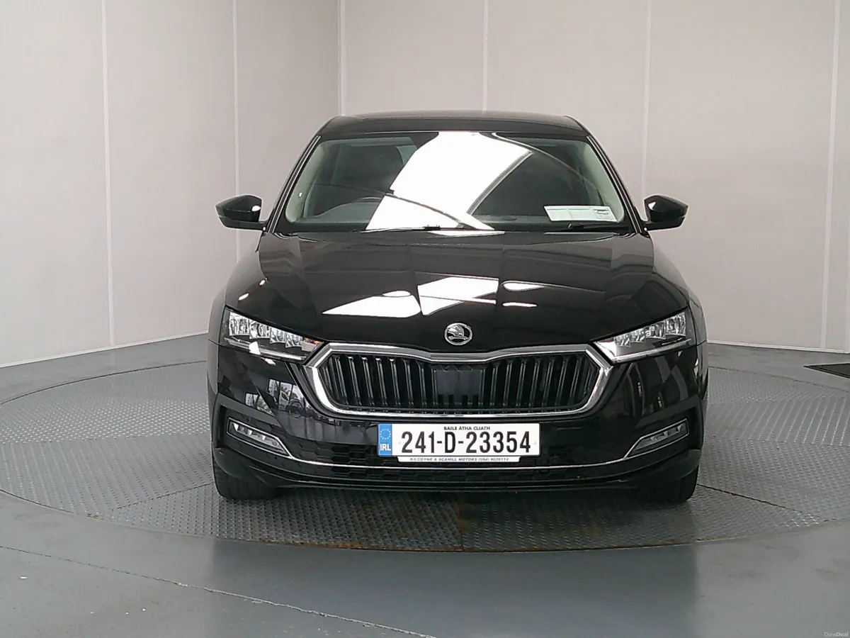 Skoda Octavia 2024 - Image 2