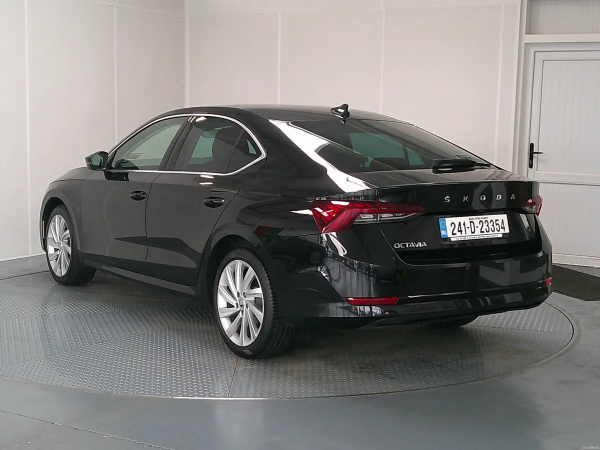 Skoda Octavia 2024 - Image 5