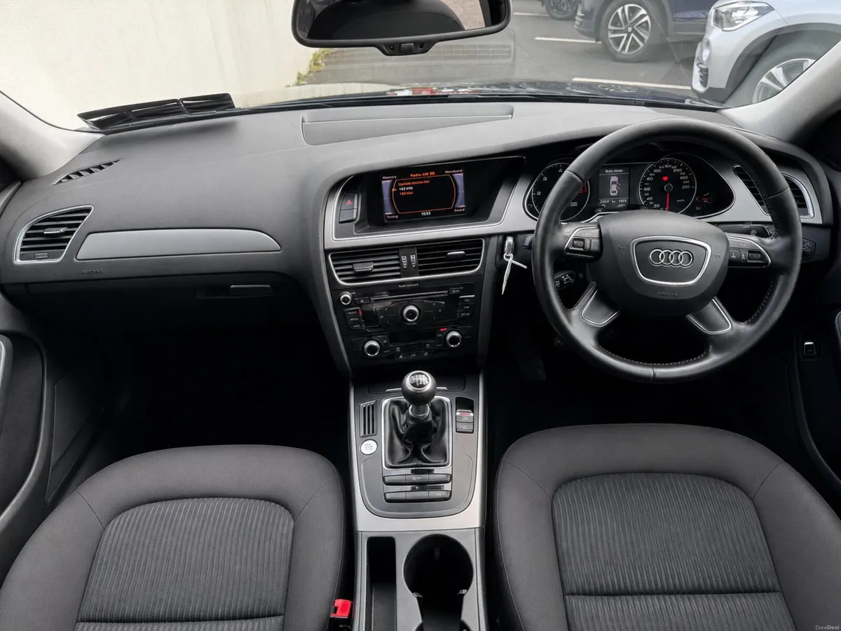 Audi A4 2.0 DIESEL 2012 - Image 2