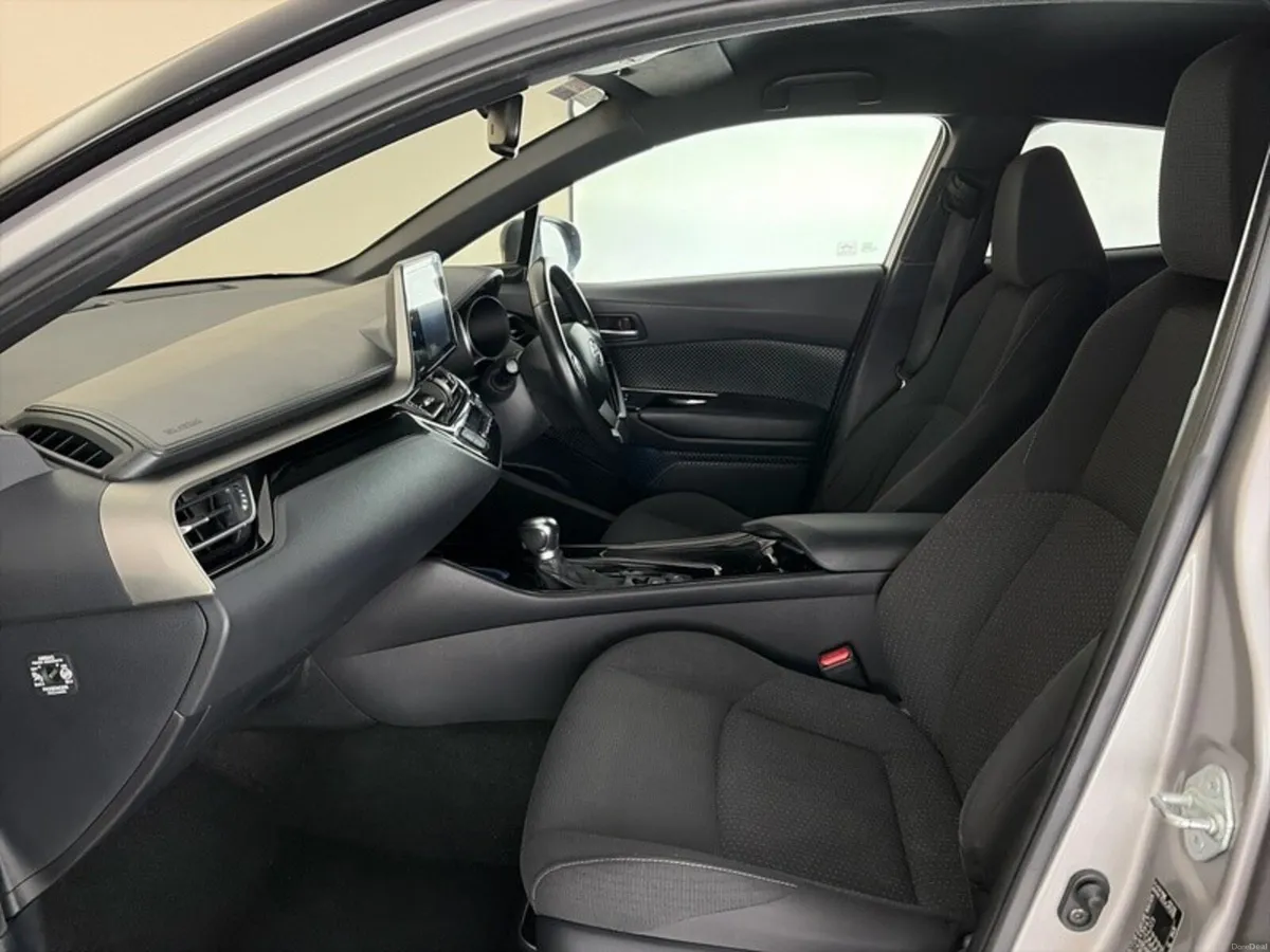 Toyota C-HR HYBRID LUNA SPORT - Image 6