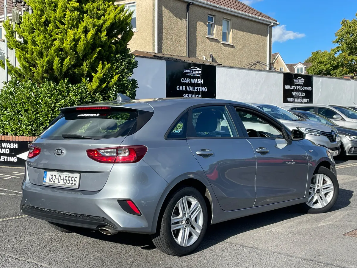 Kia Ceed 2018 1.0 Petrol manual - Image 4