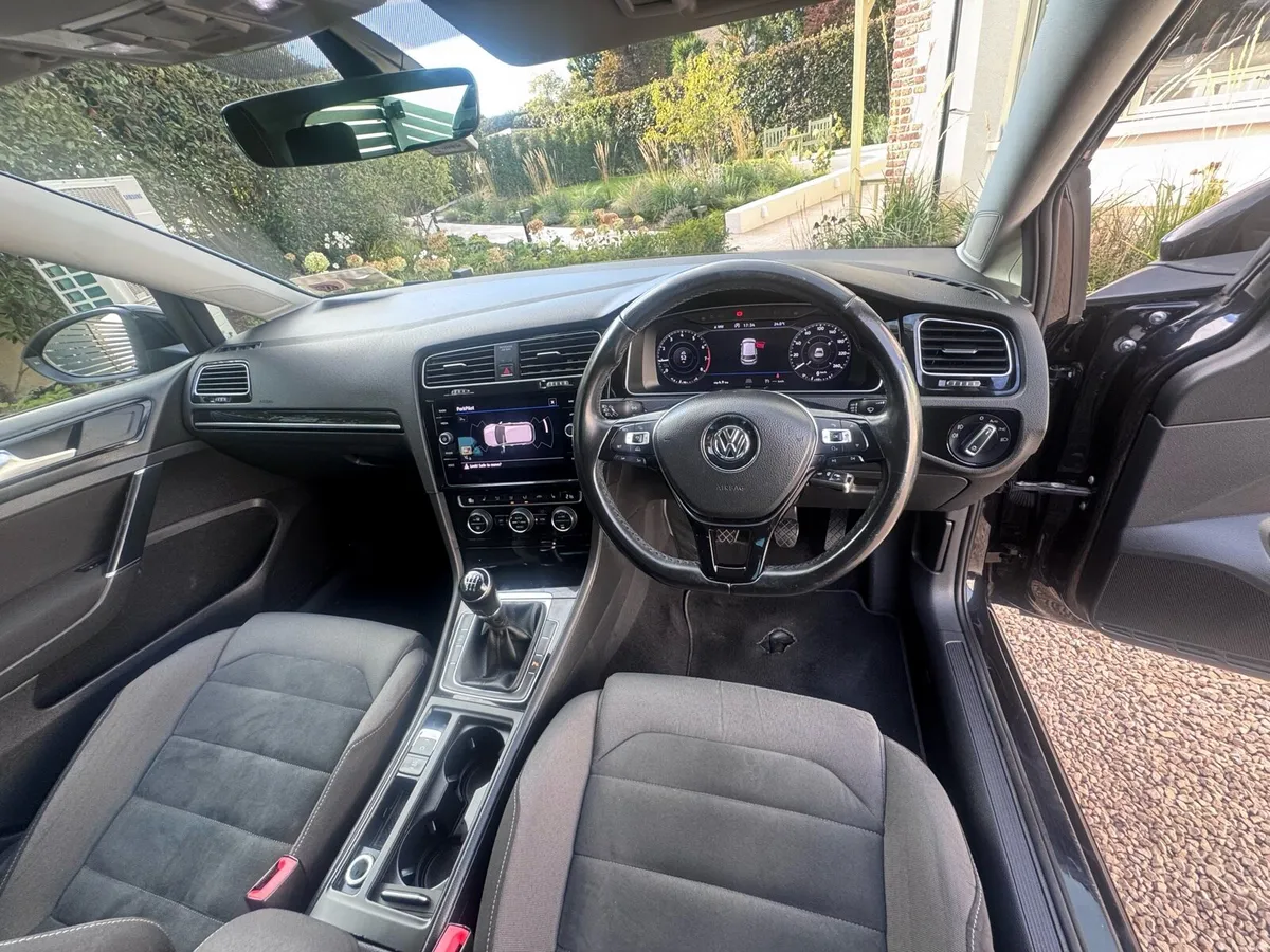 2018 Volkswagen Golf Highline 1.0 TSI - Image 2