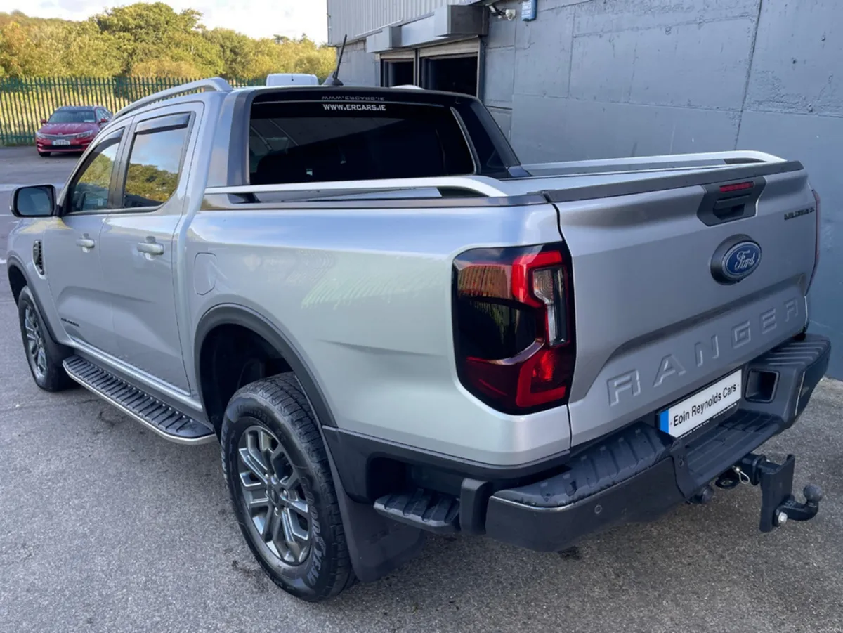 Ford Ranger 242 Wildtrak D-Cab Auto As new! Low Km - Image 4