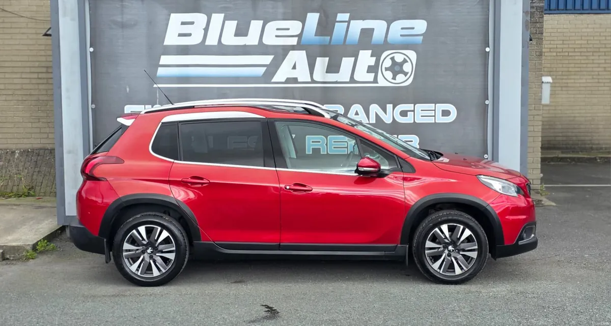 Peugeot 2008 Allure Manual 1.2 Petrol (181) - Image 5