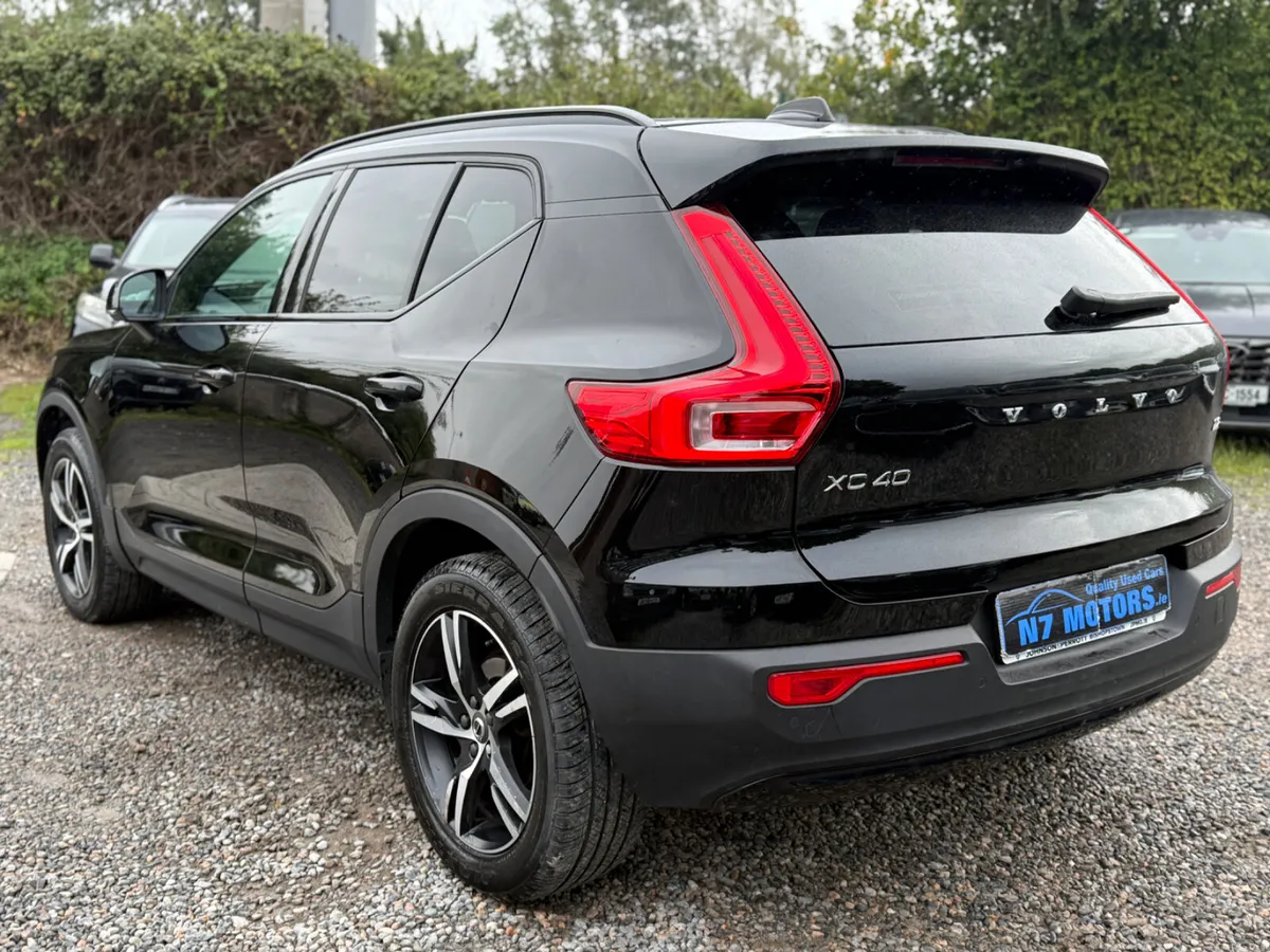 2021 Volvo XC40 1.5 XC 40 R-DESIGN - Image 5