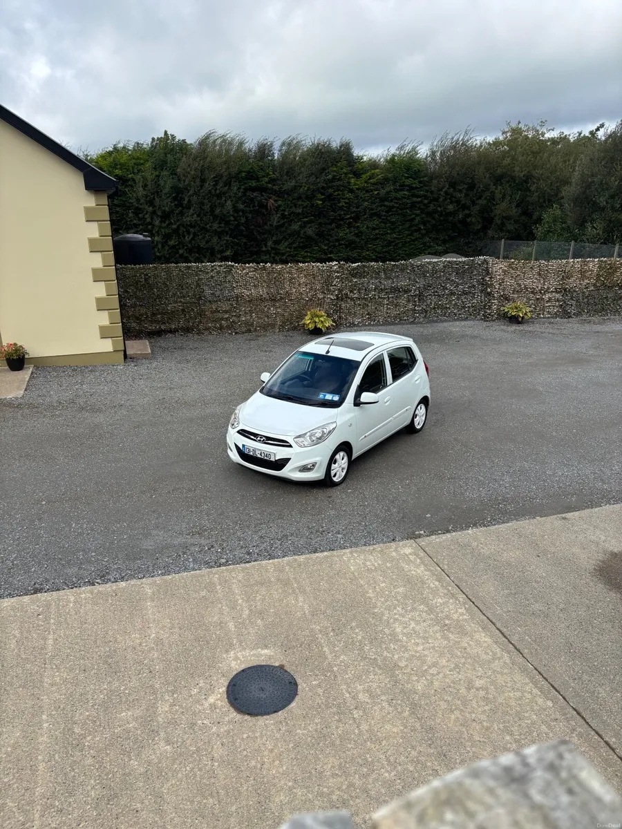 Hyundai i10 2013 1.2 petrol style - Image 2