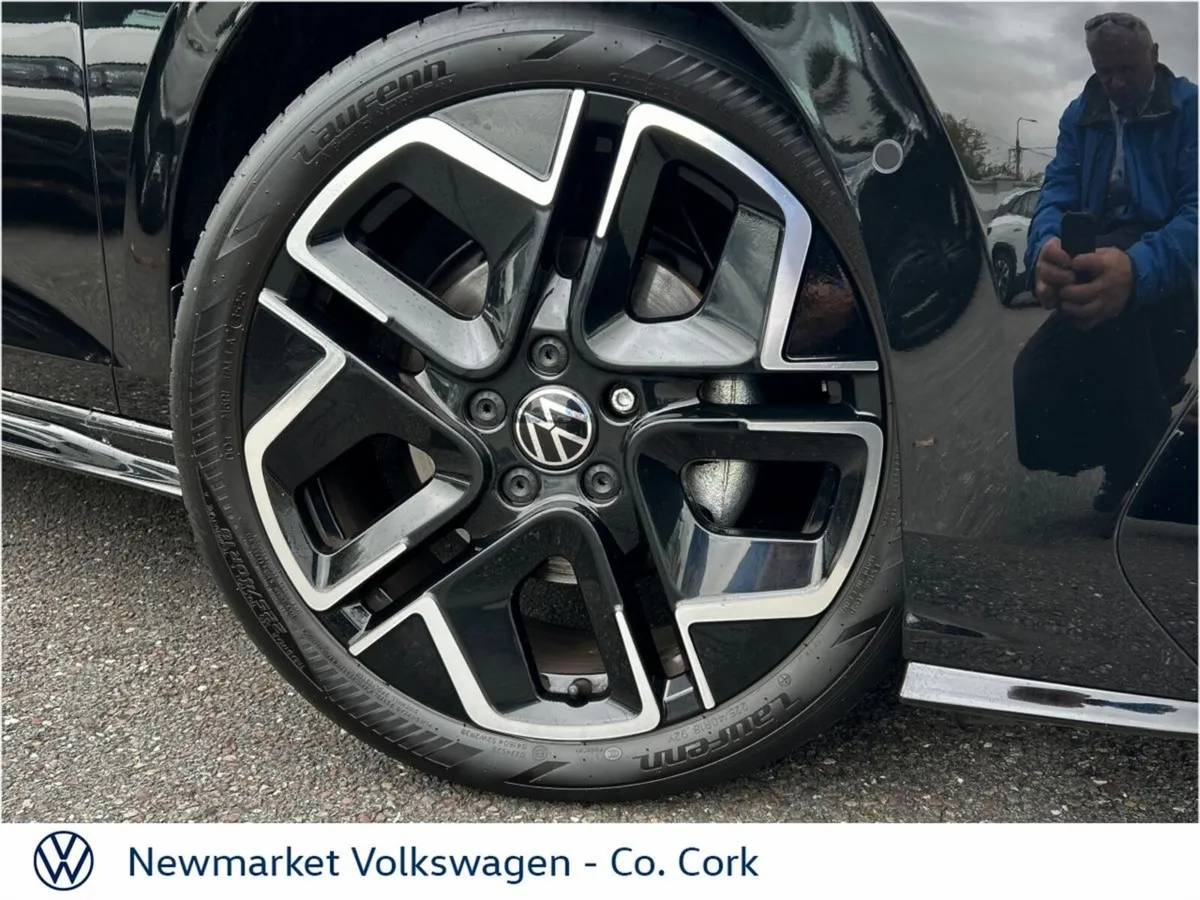 Volkswagen Golf R-LINE 2.0TDI 150BHP DSG AUTOMATIC - Image 2