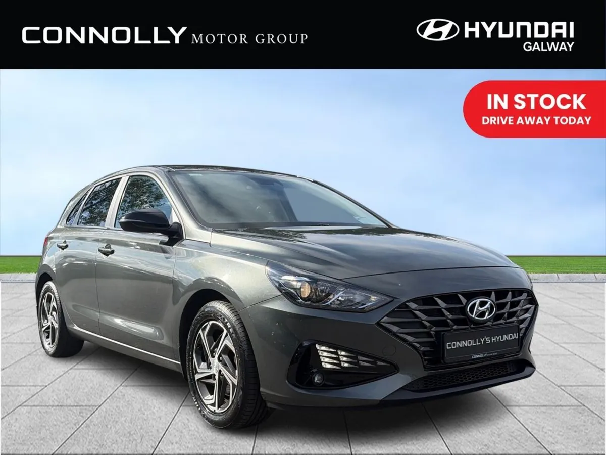 Hyundai i30 Diesel Deluxe - Image 1