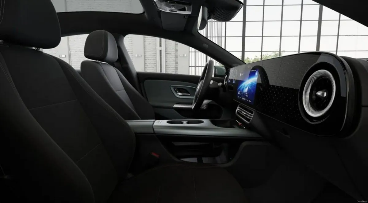 Mercedes-Benz CLA CLA 180 SALOON PROGRESSIVE LINE - Image 4