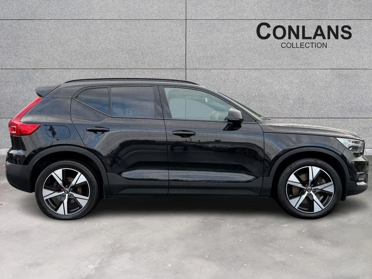 Volvo XC40 PHEV T5 (262hp) R-Design Pro FWD - Image 2