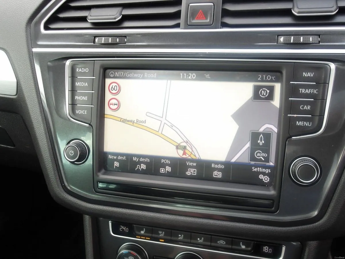 Volkswagen Tiguan 2.0 TDI  BMT Comfortline SAT/NAV - Image 2