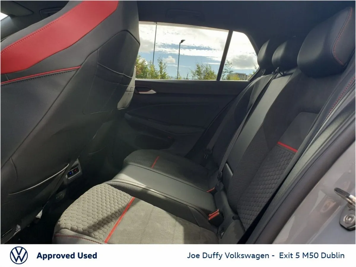 Volkswagen Golf GTI CLUBSPORT 45 2.0 TSI 300HP D7F - Image 6