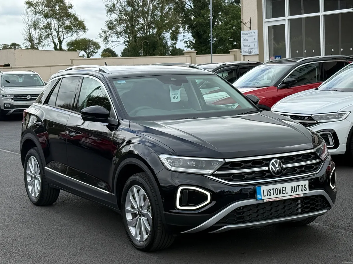 252 VW T-ROC STYLE 1.5 150BHP AUTOMATIC - Image 4