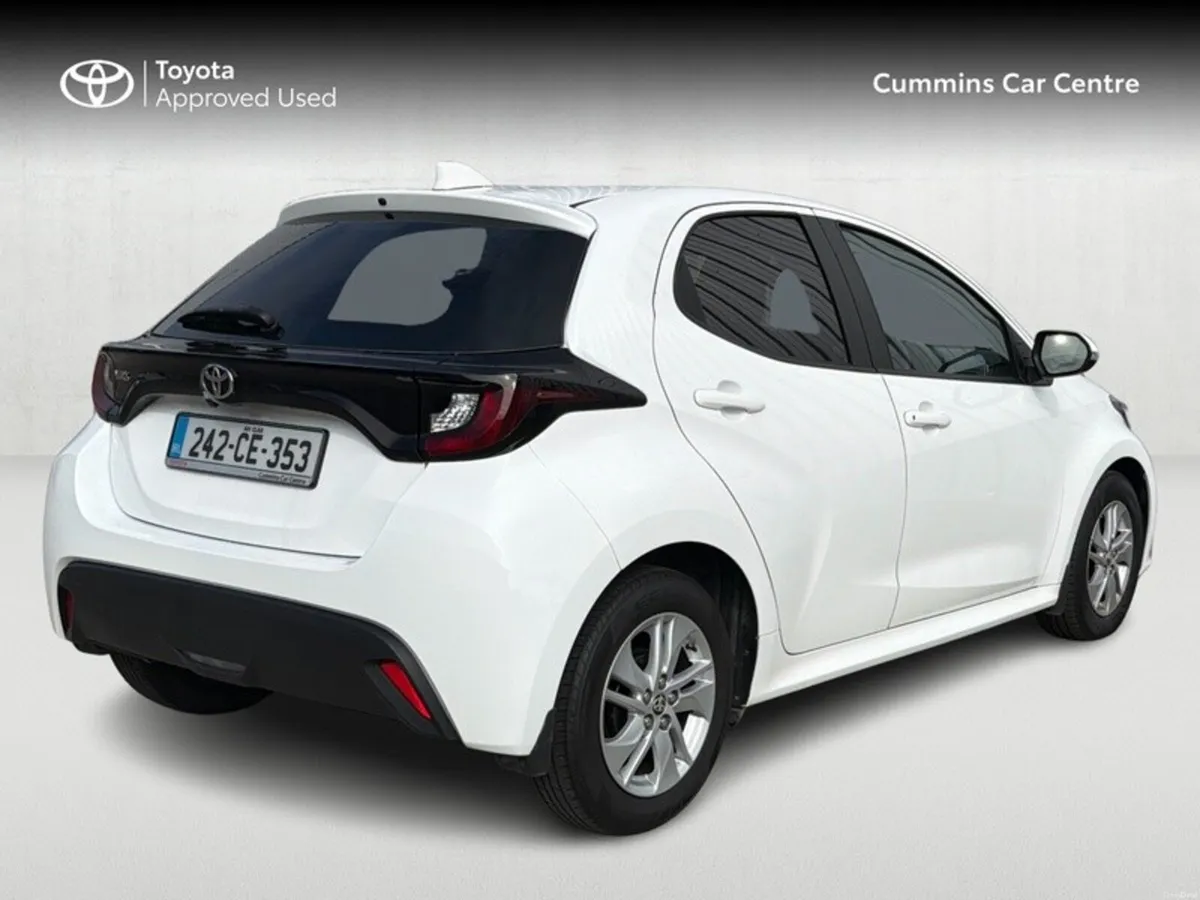 Toyota Yaris YARIS 1.5 LUNA - Image 2