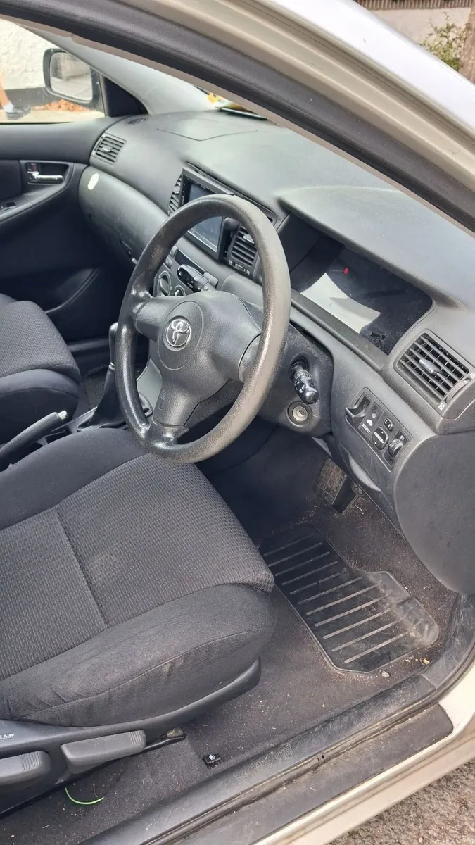 Toyota Corolla 2004 Estate with Mobility Aid - Image 5