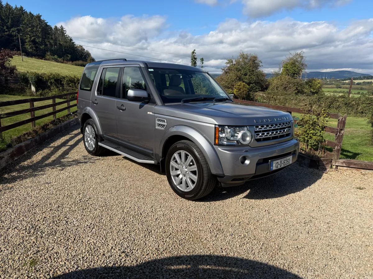 Land Rover Discovery HSE 7 Seater 2012 3.0F - Image 1