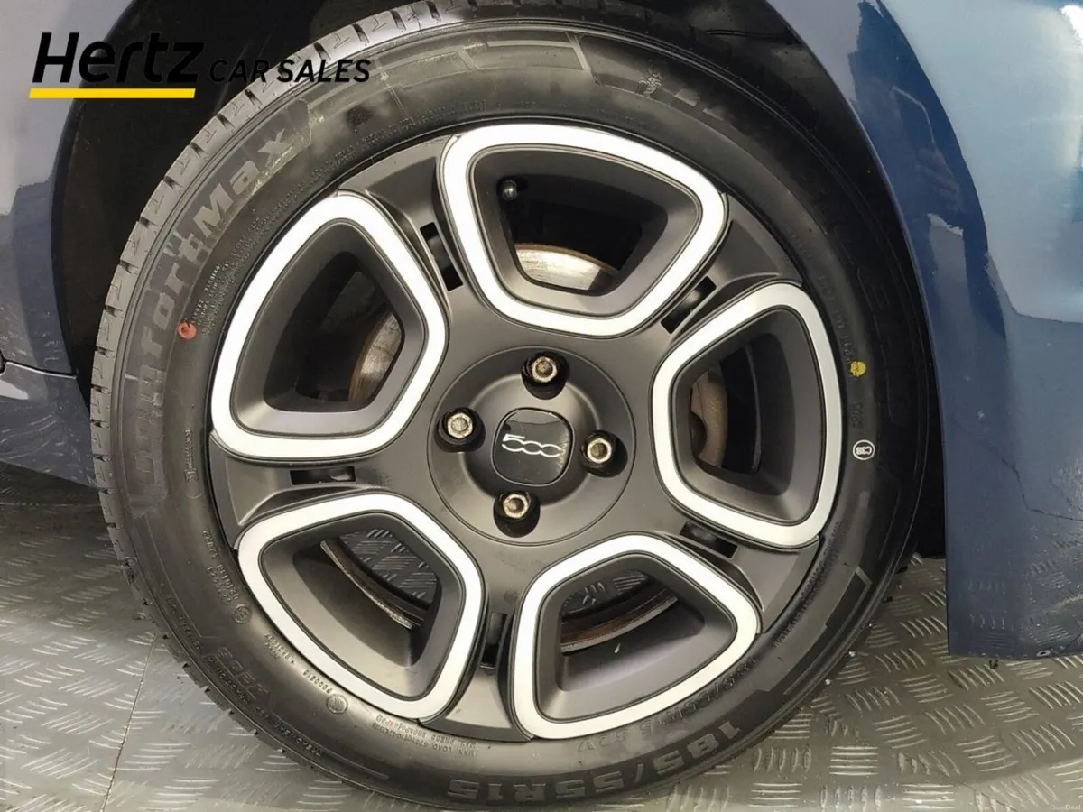Fiat 500 CLUB MHEV 1.0 Petrol Manual - Image 6