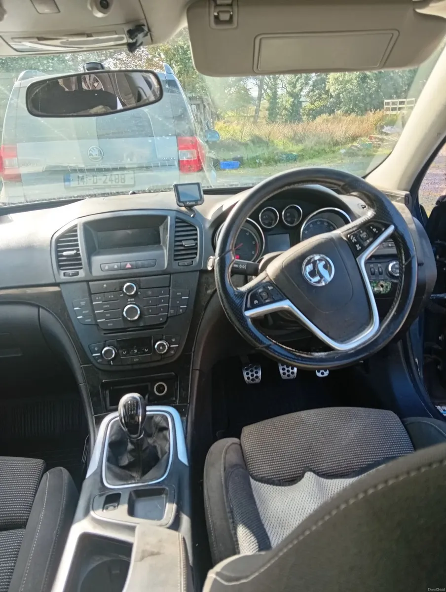 Vauxhall Insignia 2011 - Image 2
