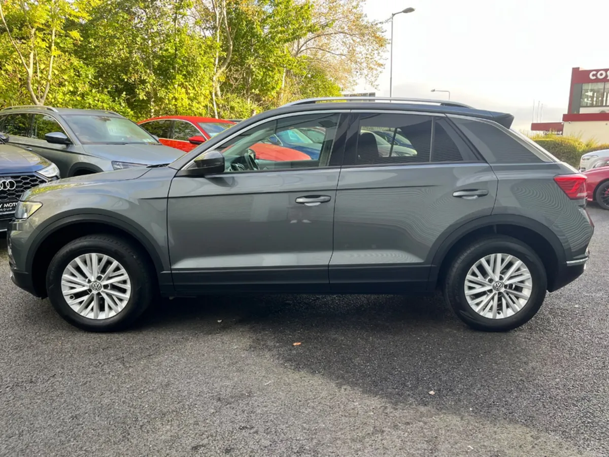 Volkswagen T-Roc 1.0 PETROL DESIGN - Image 4