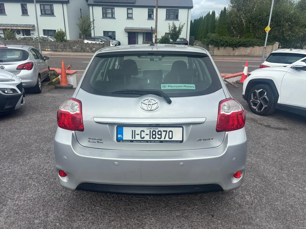 Toyota Auris   PETROL  NEW  NCT  GREAT STARTER CAR - Image 5